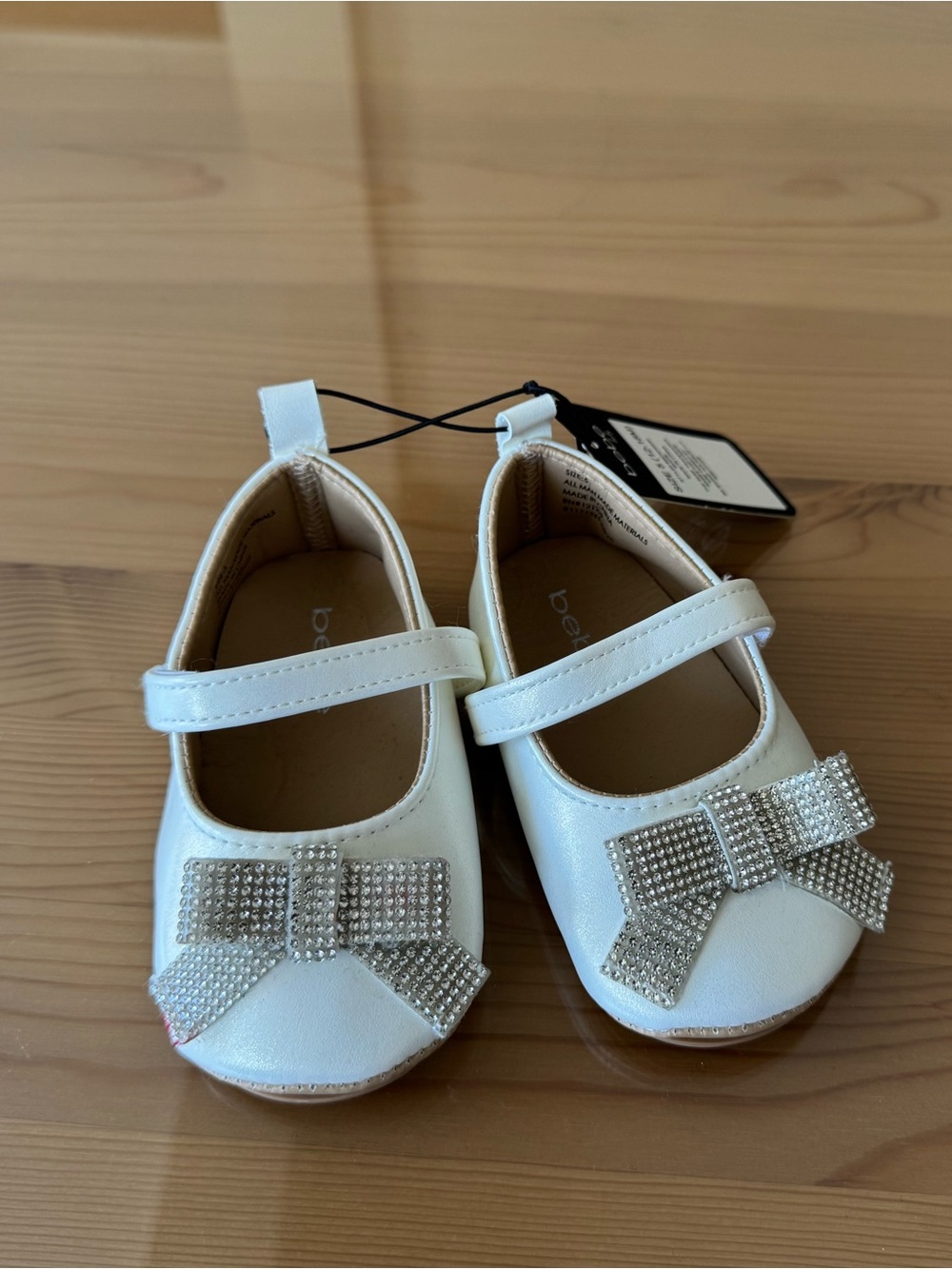 NWT Bebe Ivory Rhinestone Bow Mary Jane shoes 5T